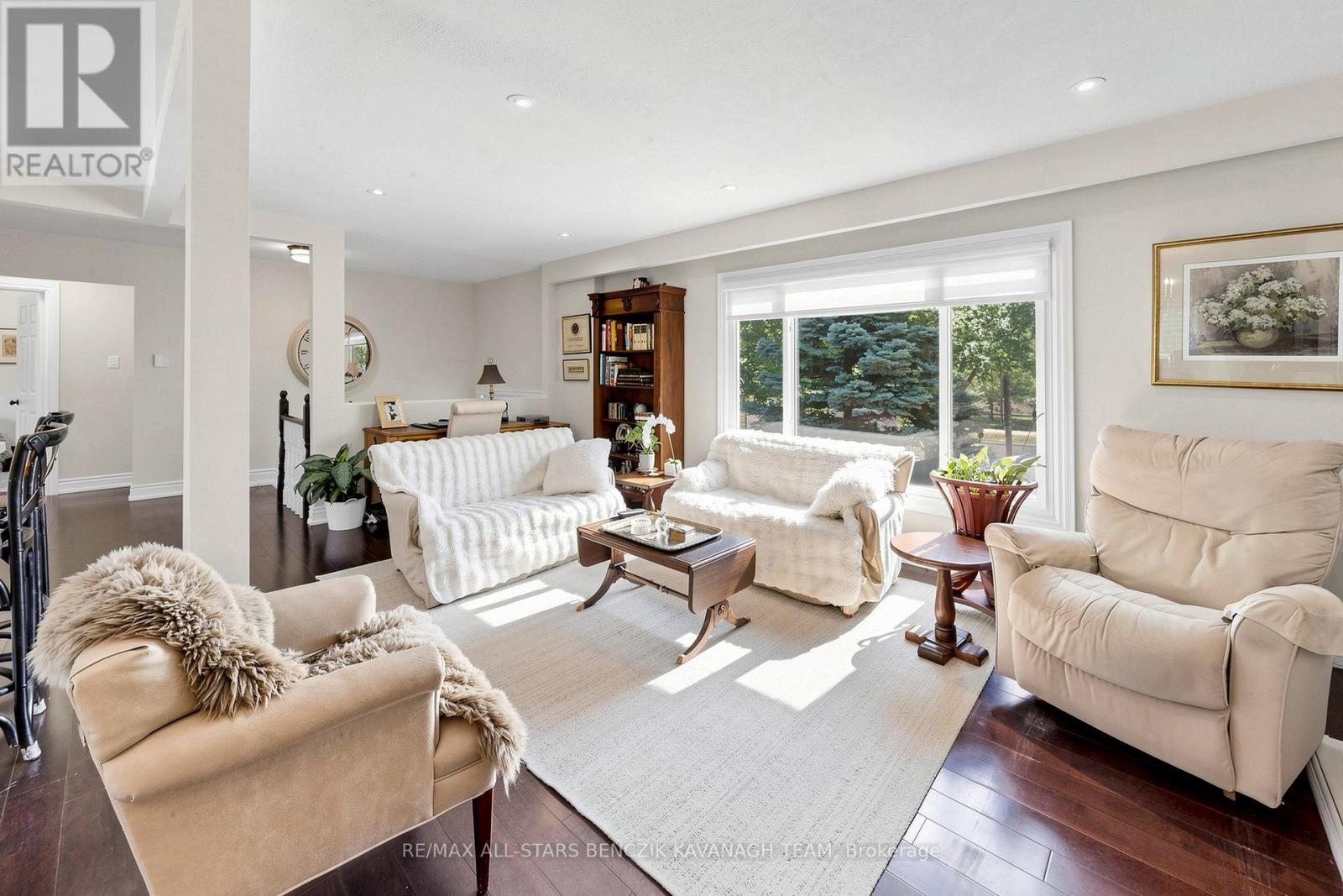 65 Wootten Way N, Markham, Ontario  L3P 2Y5 - Photo 5 - N13228480