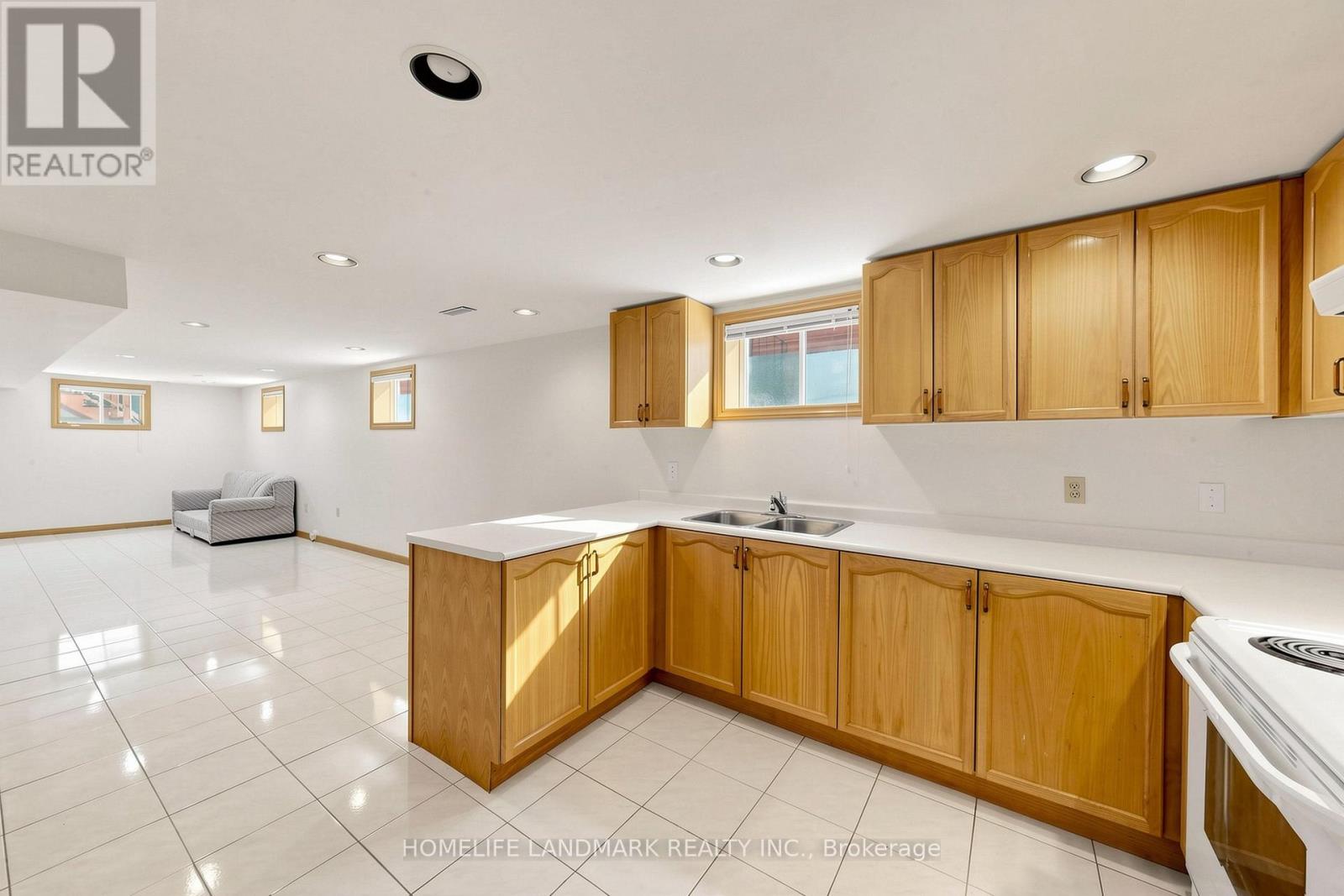 33 Dundee Crescent, Markham, Ontario  L3R 8Y7 - Photo 49 - N13228486