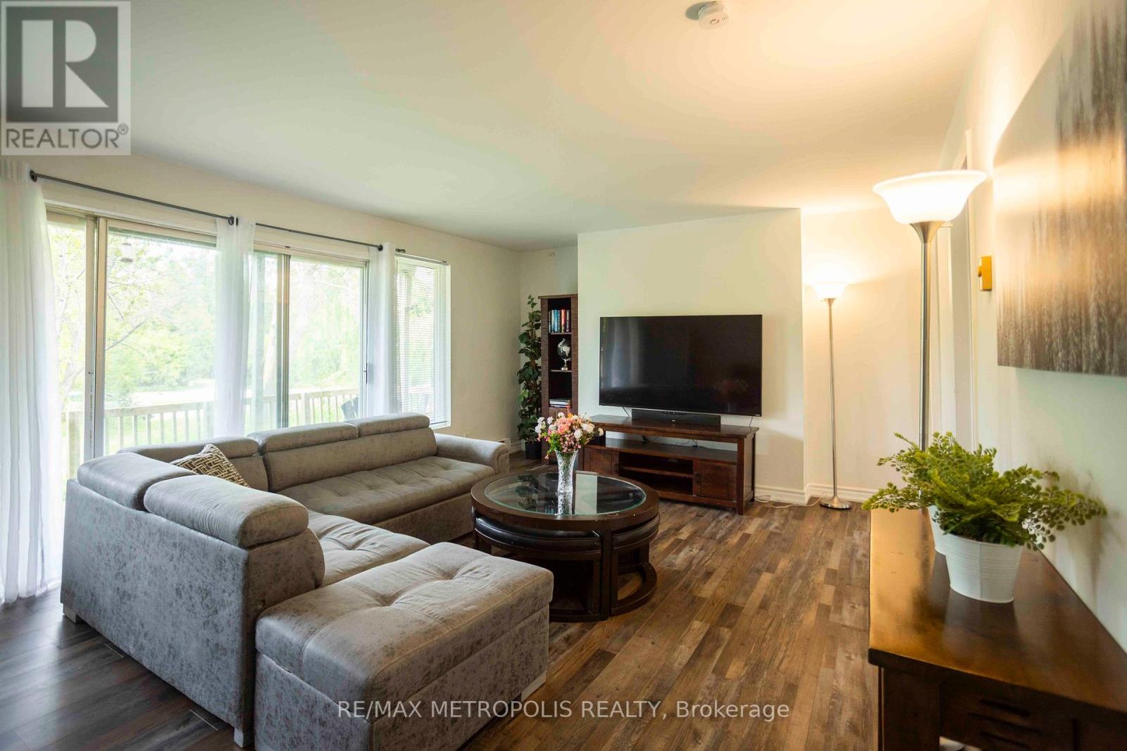 56 Georgian Manor Drive, Collingwood, Ontario  L9Y 3Z1 - Photo 19 - S13228396