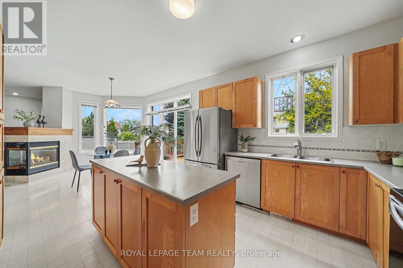 3222 Carriage Hill Place, Ottawa, Ontario  K1T 3X5 - Photo 9 - X13228654