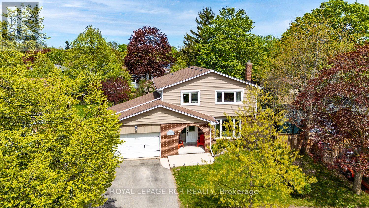 3 BRIGHTON PLACE, Orangeville, Ontario