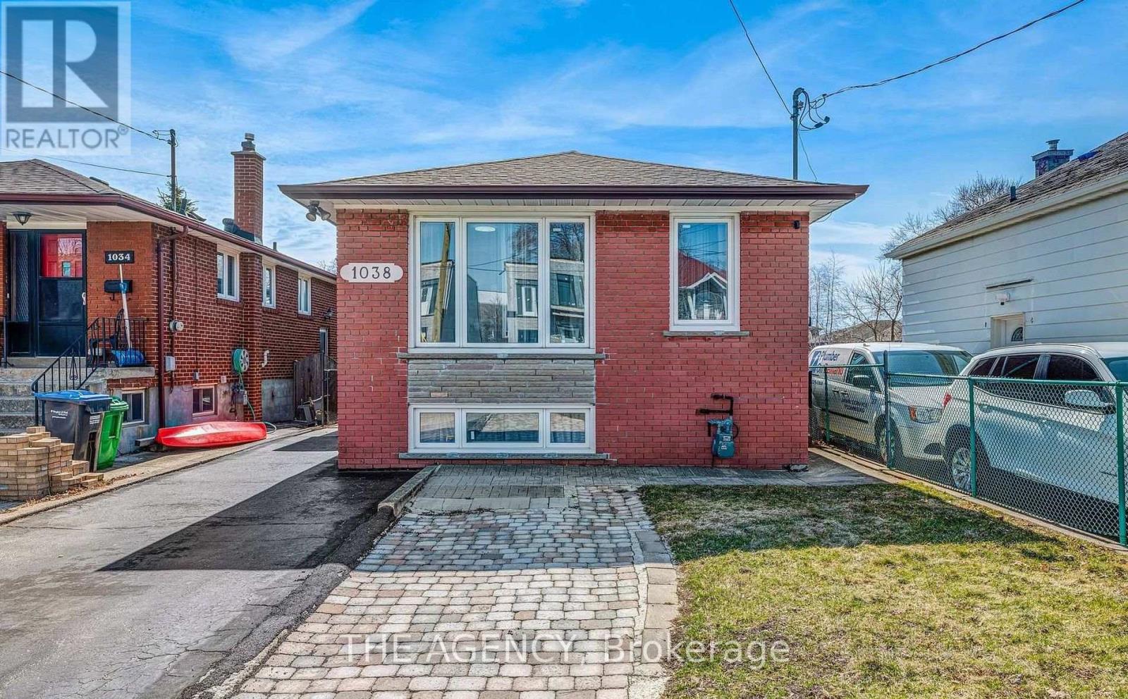 1038 ALEXANDRA AVENUE, Mississauga, Ontario