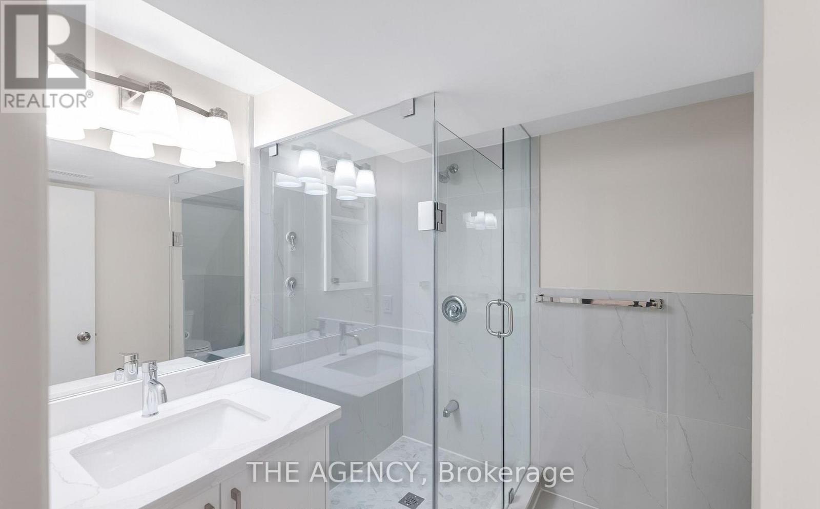 1038 Alexandra Avenue, Mississauga, Ontario  L5E 1Z8 - Photo 17 - W13228200