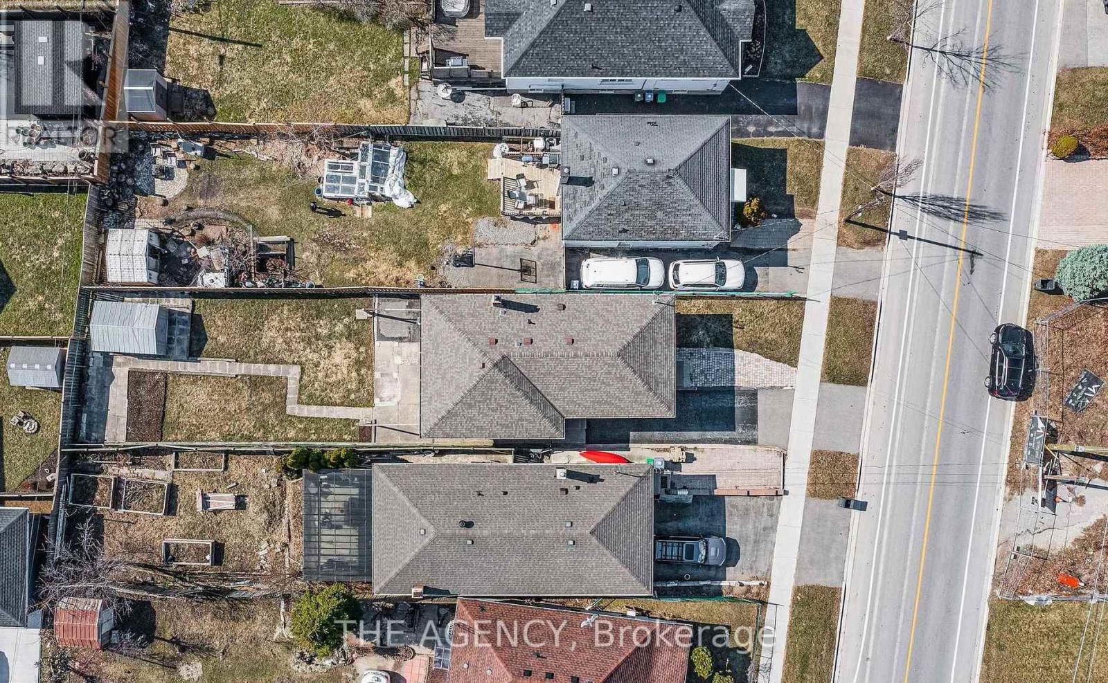 1038 Alexandra Avenue, Mississauga, Ontario  L5E 1Z8 - Photo 19 - W13228200