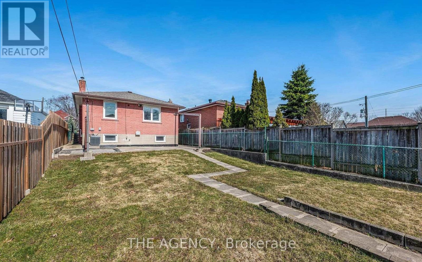 1038 Alexandra Avenue, Mississauga, Ontario  L5E 1Z8 - Photo 21 - W13228200