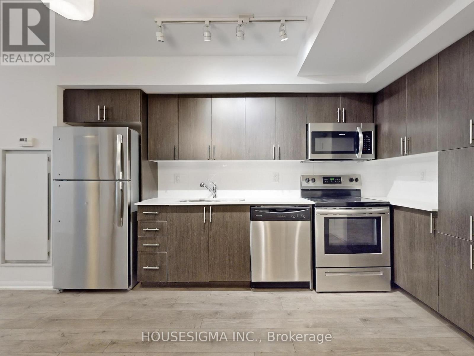 211 - 3091 Dufferin Street, Toronto, Ontario  M6A 0C4 - Photo 2 - W13228238