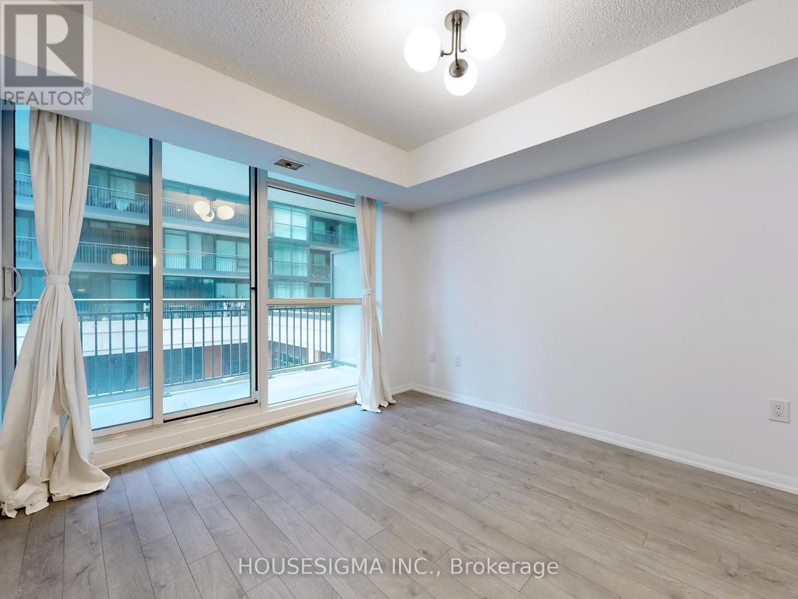 211 - 3091 Dufferin Street, Toronto, Ontario  M6A 0C4 - Photo 5 - W13228238