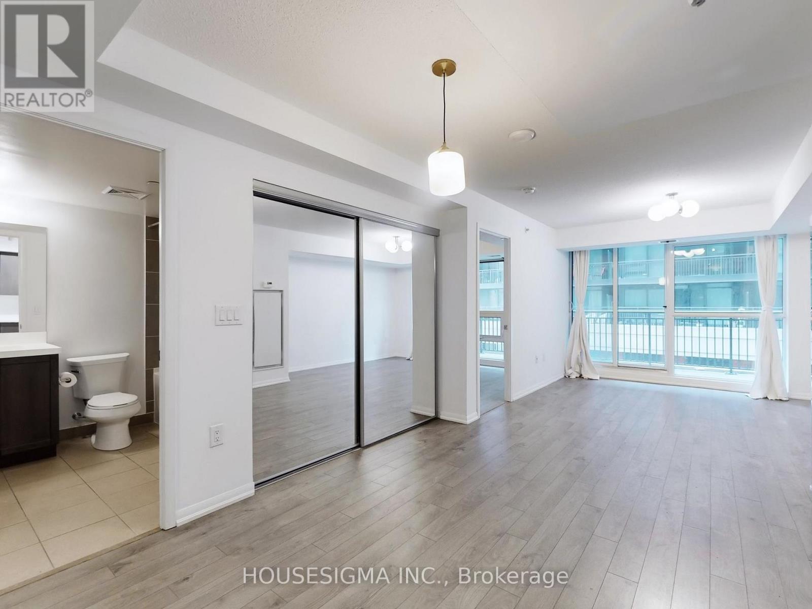 211 - 3091 Dufferin Street, Toronto, Ontario  M6A 0C4 - Photo 9 - W13228238