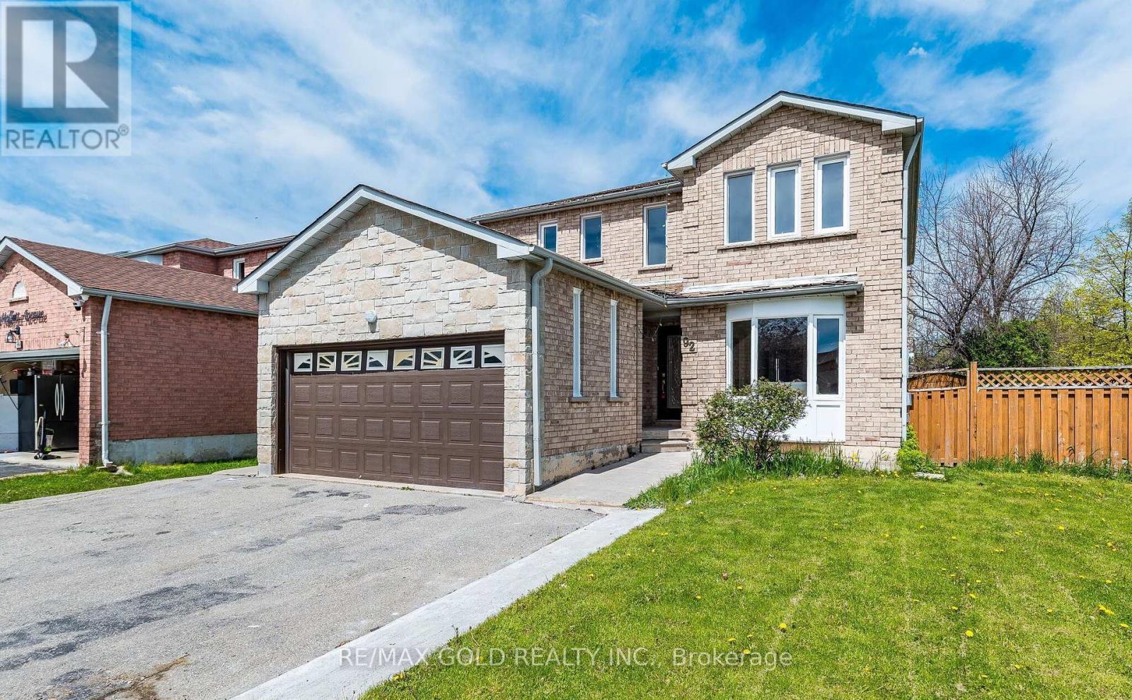 92 MOFFATT AVENUE, Brampton, Ontario