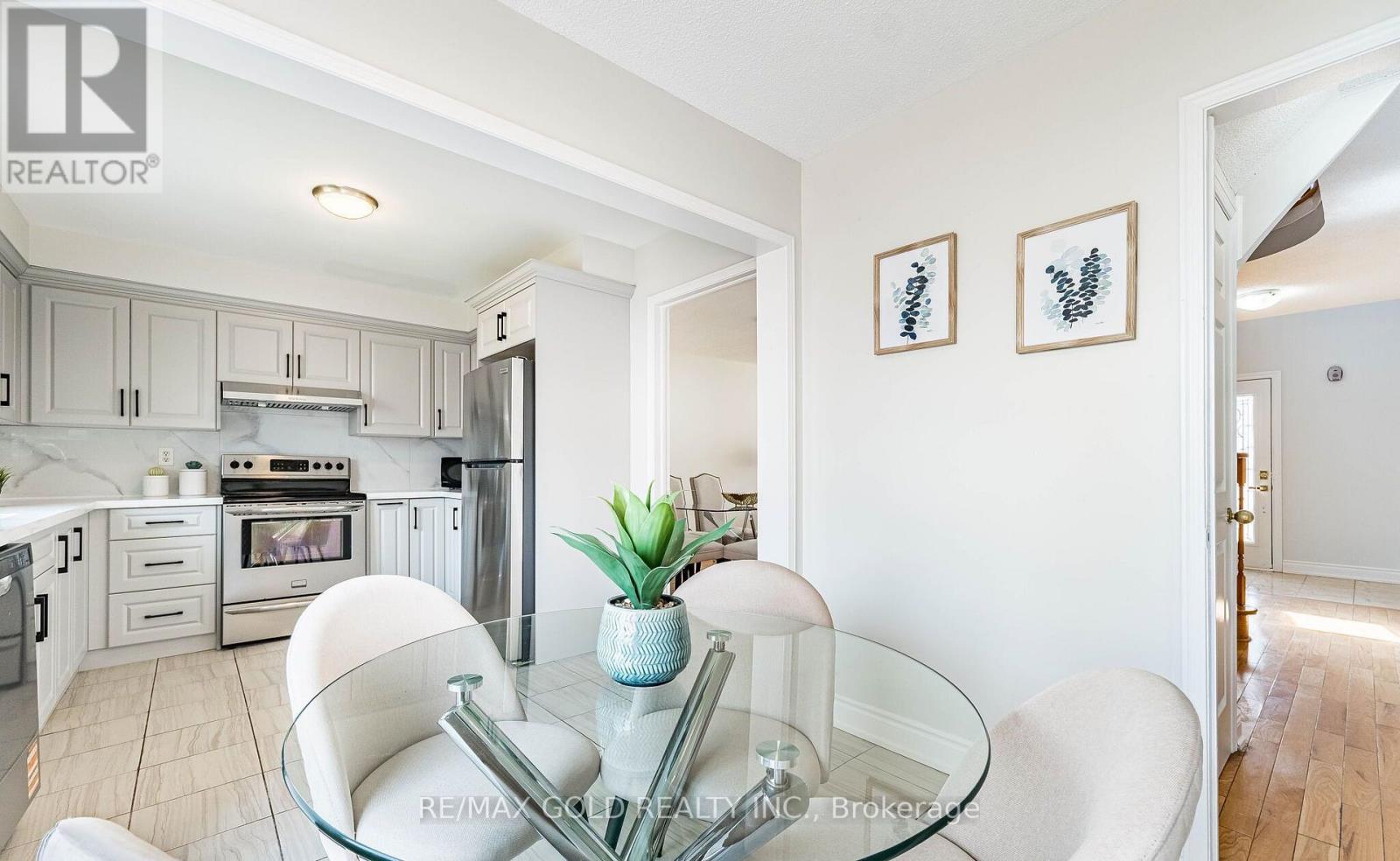 92 Moffatt Avenue, Brampton, Ontario  L6Y 4K8 - Photo 13 - W13228276