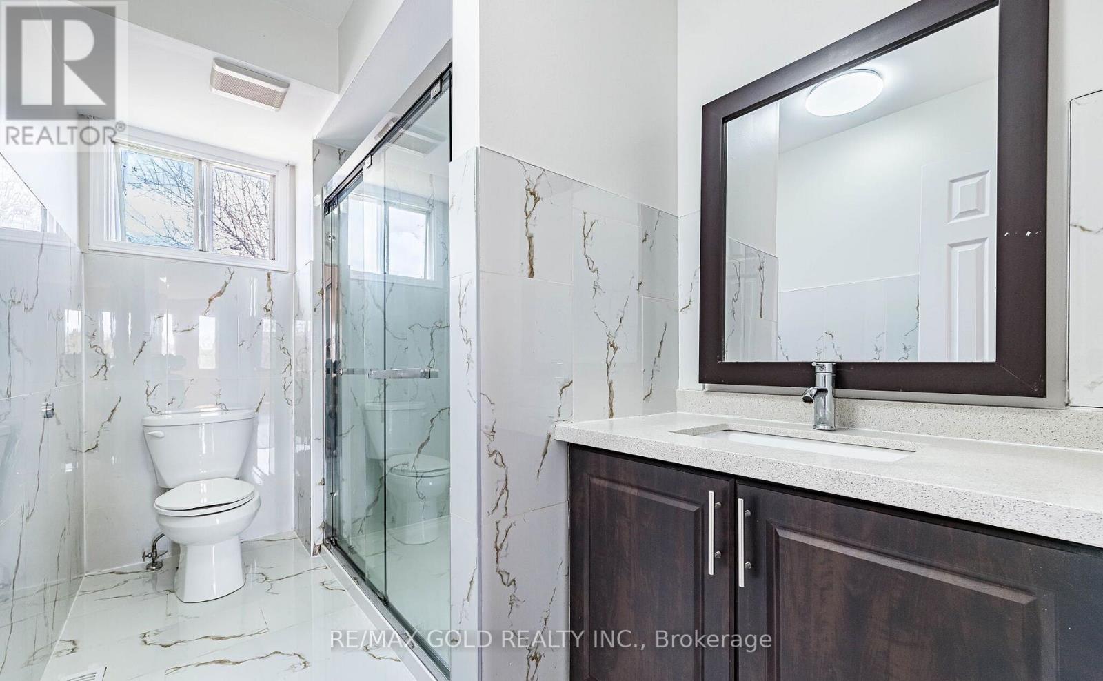 92 Moffatt Avenue, Brampton, Ontario  L6Y 4K8 - Photo 23 - W13228276