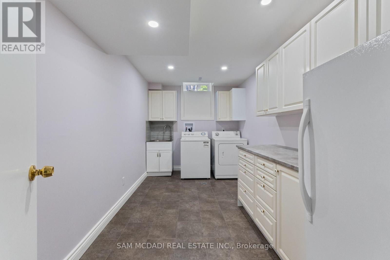 2707 Jerring Mews, Mississauga, Ontario  L5L 2M7 - Photo 39 - W13228296