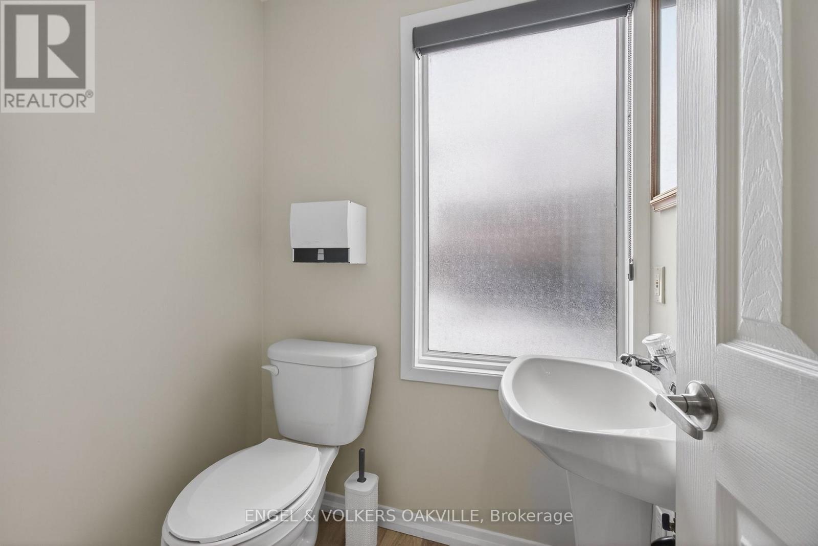 67 Lakeshore Road W, Oakville, Ontario  L6K 1C9 - Photo 29 - W13228298