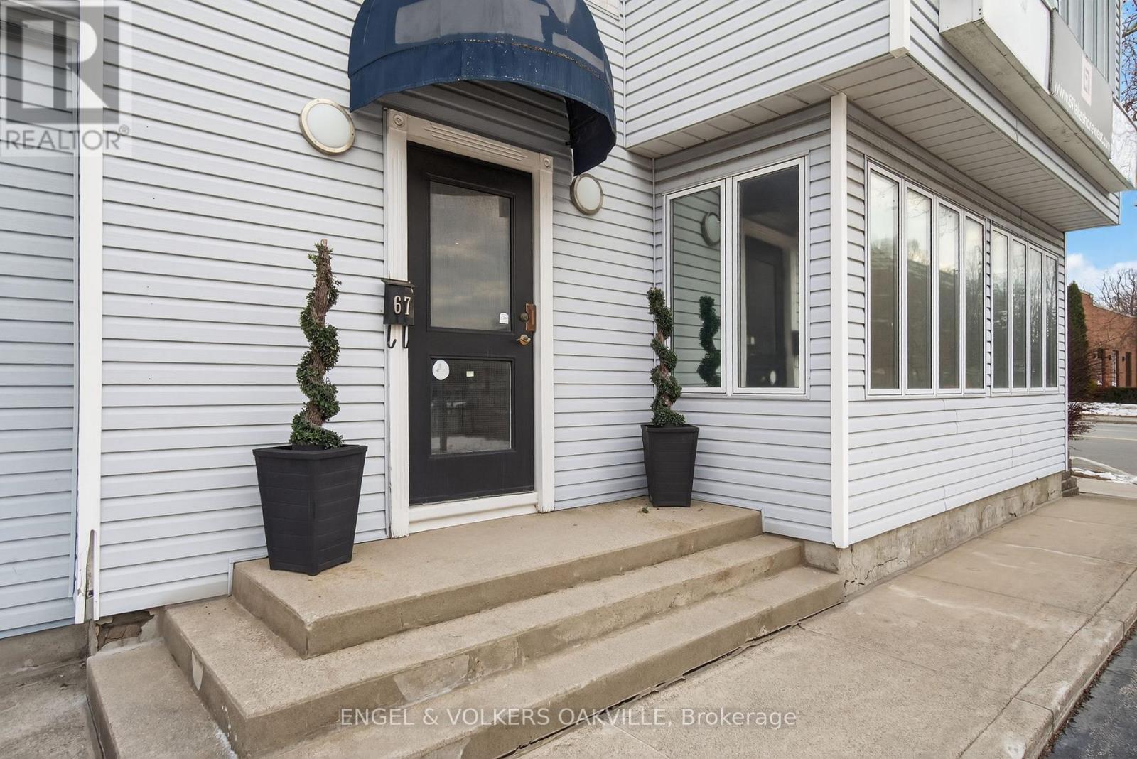 67 Lakeshore Road W, Oakville, Ontario  L6K 1C9 - Photo 5 - W13228298