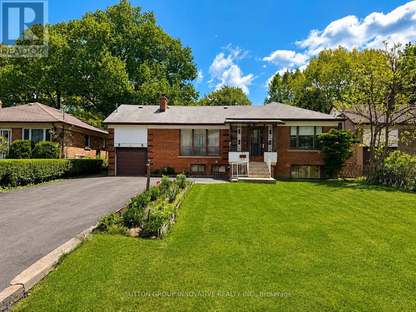 40 KINGSWOOD ROAD, Oakville, Ontario