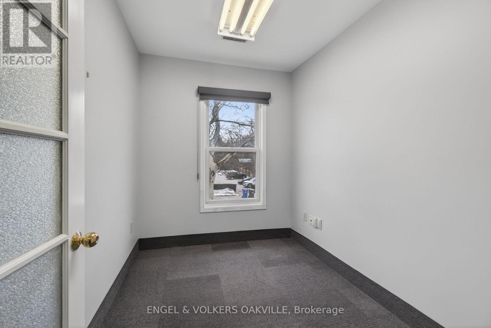 67 Lakeshore Road W, Oakville, Ontario  L6K 1C9 - Photo 31 - W13228350