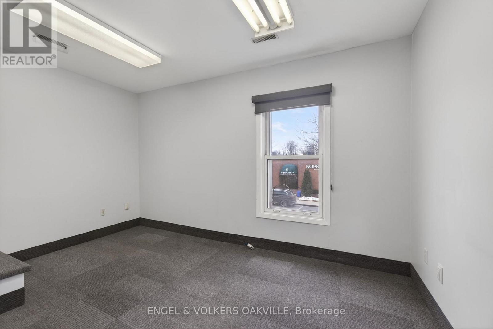 67 Lakeshore Road W, Oakville, Ontario  L6K 1C9 - Photo 33 - W13228350