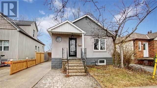 UPPER - 1058 ALEXANDRA AVENUE W, Mississauga, Ontario