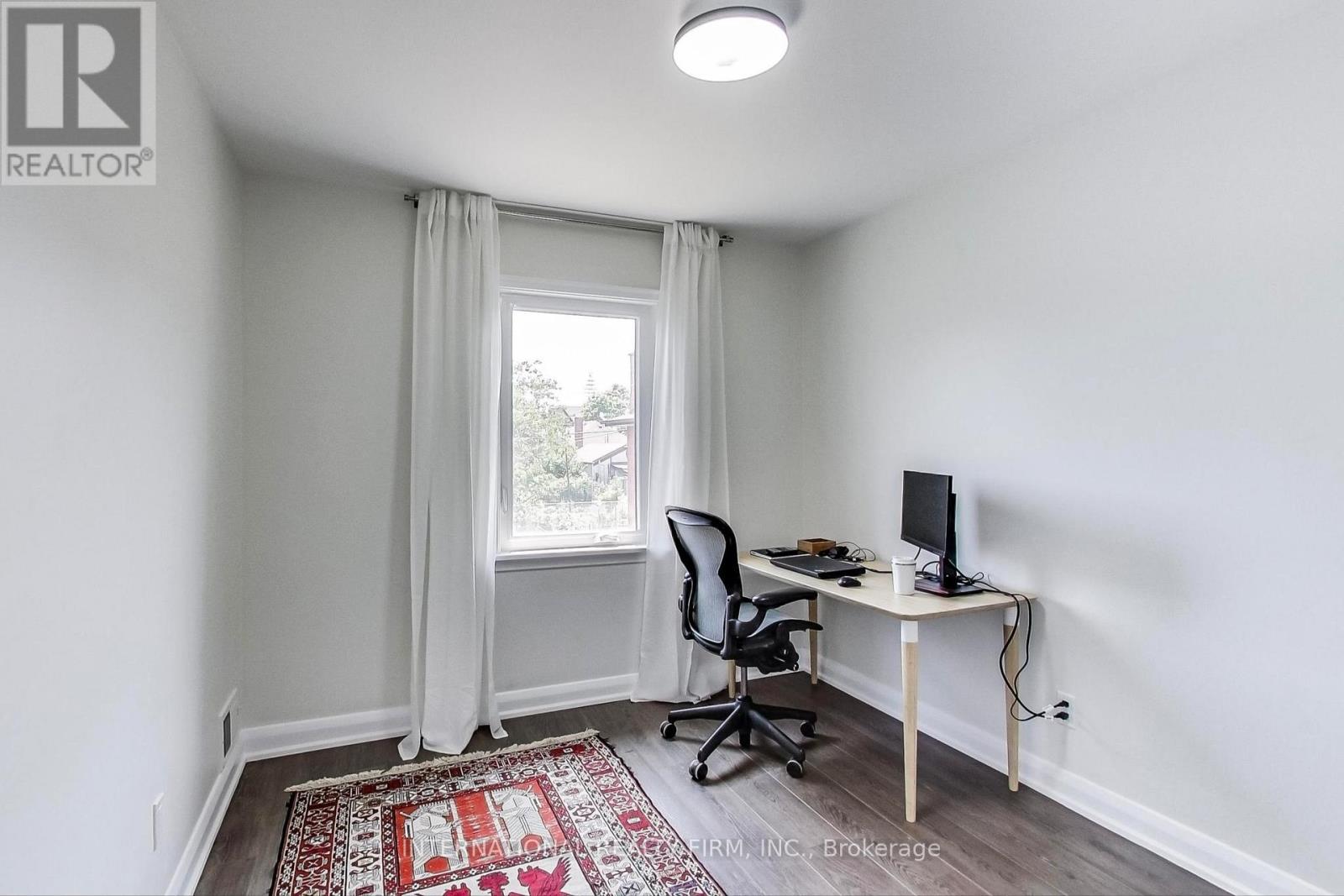 1097 Glengrove Avenue, Toronto, Ontario  M6B 2K3 - Photo 18 - W13228400