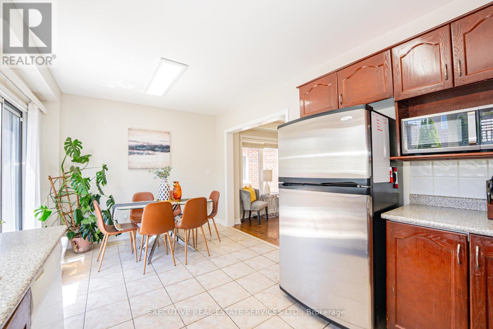 84 Dewridge Court, Brampton, Ontario  L6R 3C1 - Photo 16 - W13228500