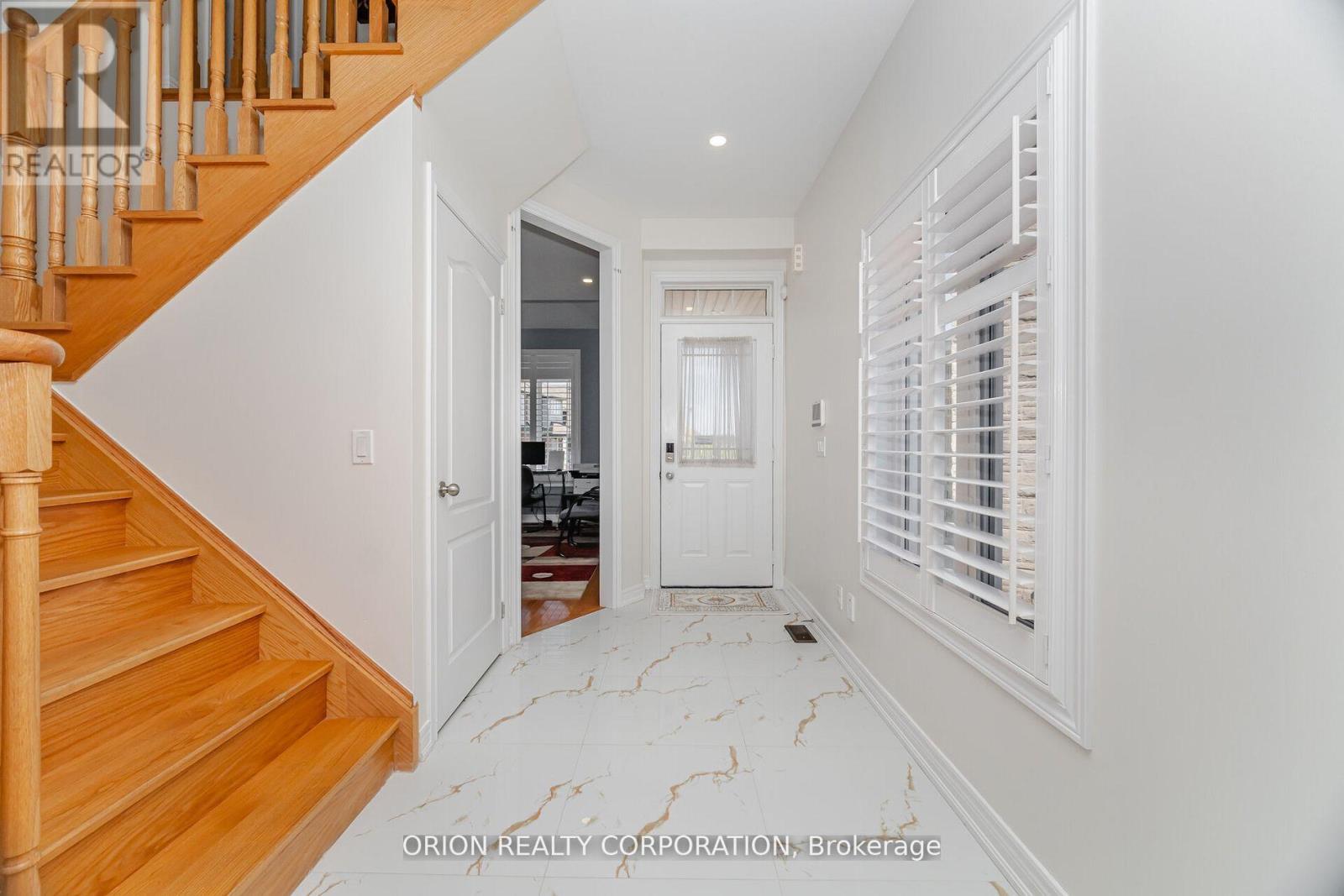 802 Miltonbrock Crescent, Milton, Ontario  L9T 3N3 - Photo 2 - W13228530