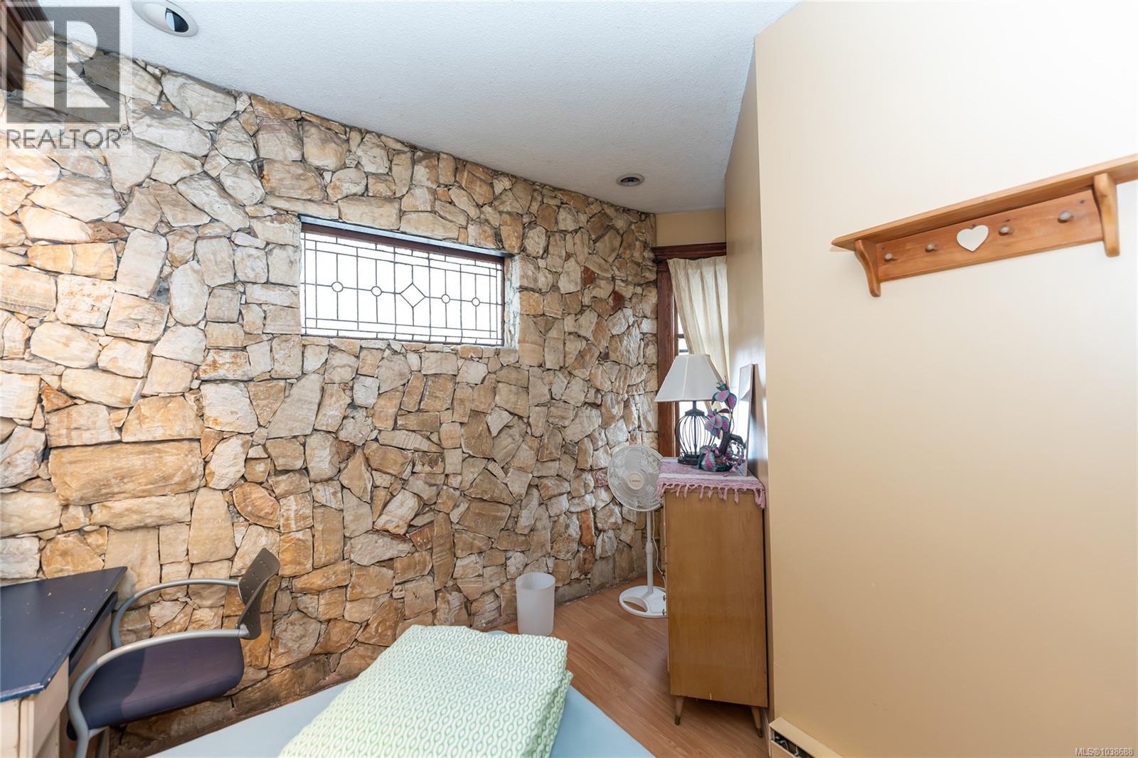1608 Quadra St, Victoria, British Columbia  V8W 2L4 - Photo 8 - 1038688