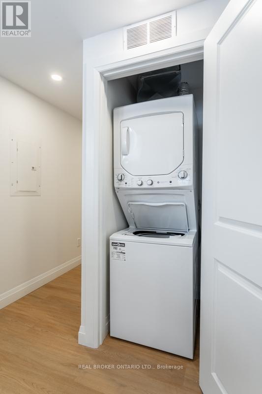 4 - 113 Catharine Street N, Hamilton, Ontario  L8R 1J5 - Photo 8 - X12935250