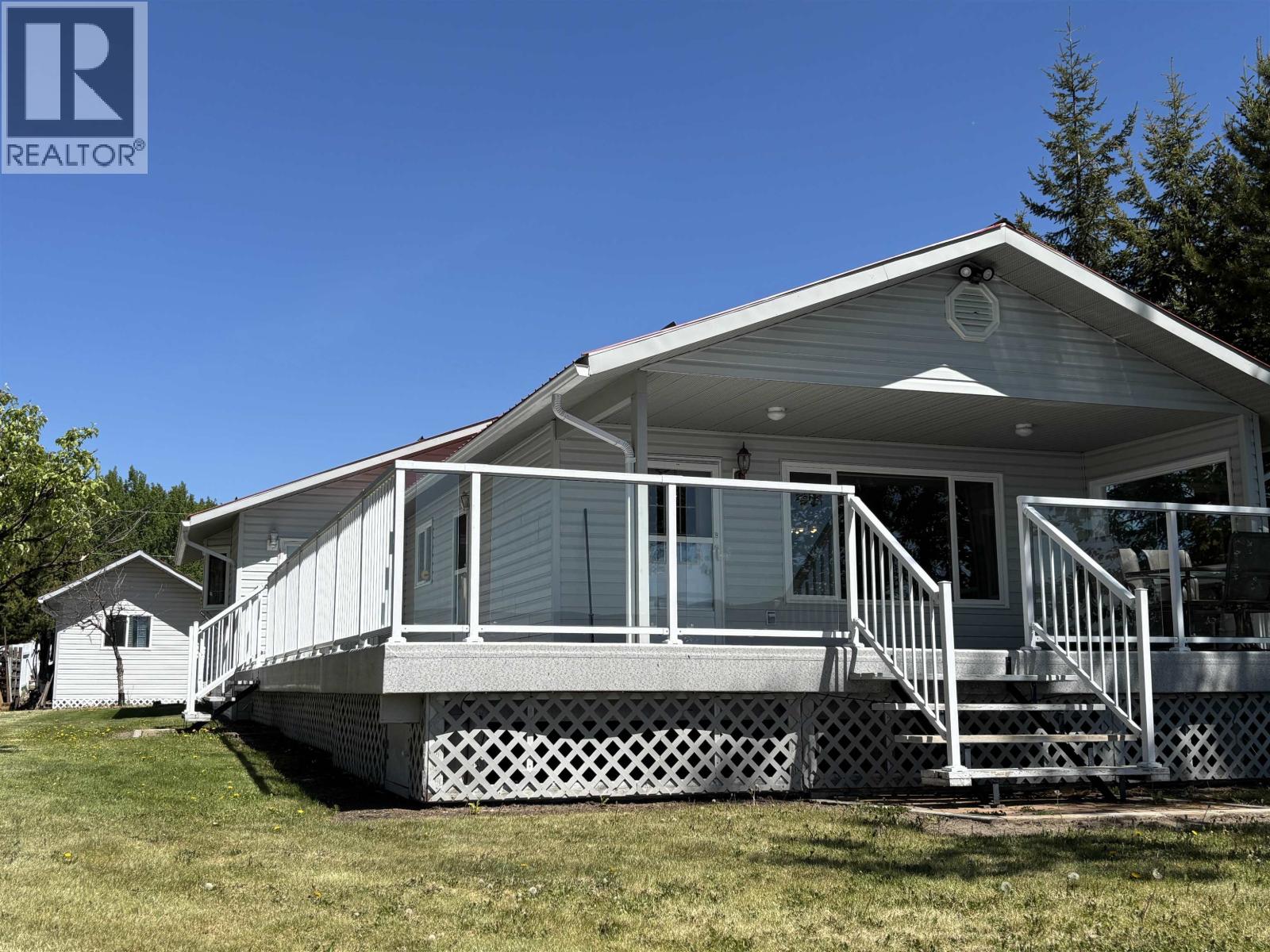 7013 Peterson Road, Fraser Lake, British Columbia  V0J 1S0 - Photo 4 - R3130835