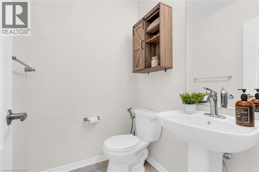 28 Magdalena Street, Stoney Creek, Ontario  L8J 0M3 - Photo 7 - 40835644