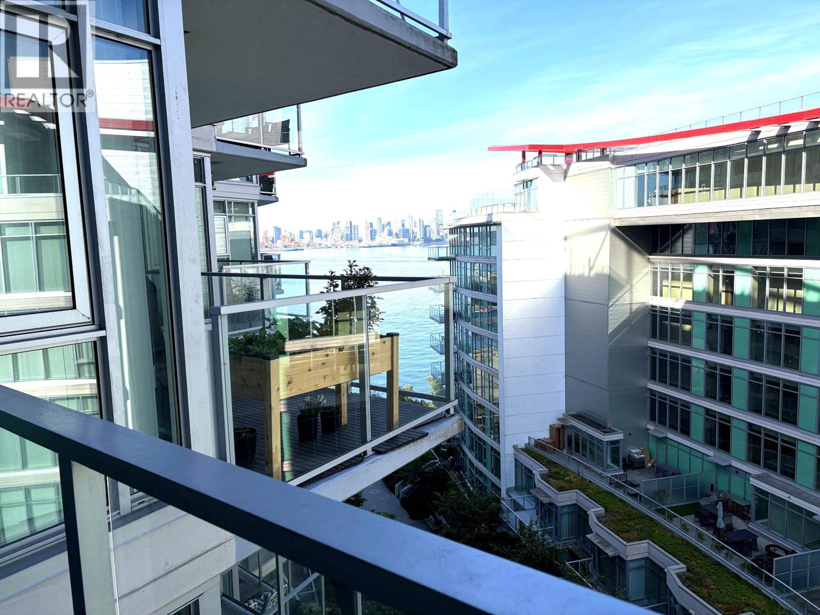 808 199 Victory Ship Way, North Vancouver, British Columbia V7L 0B2 - Photo 11 - R3130826