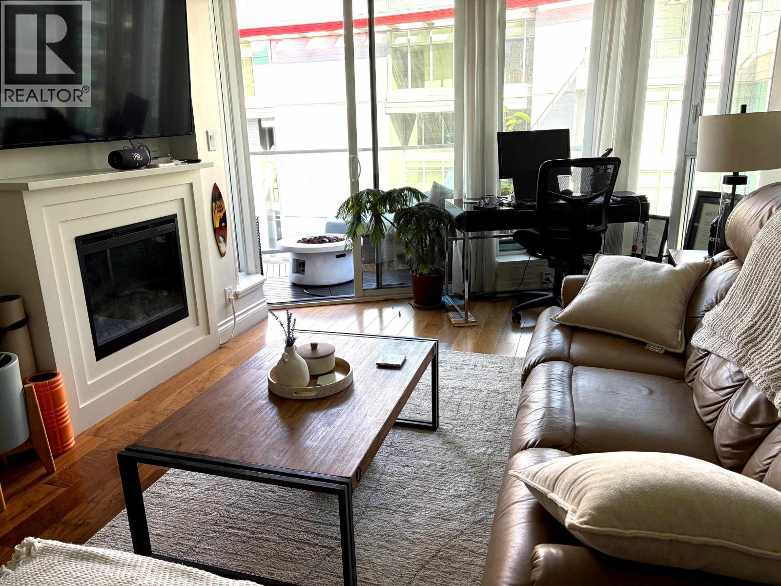 808 199 Victory Ship Way, North Vancouver, British Columbia V7L 0B2 - Photo 5 - R3130826