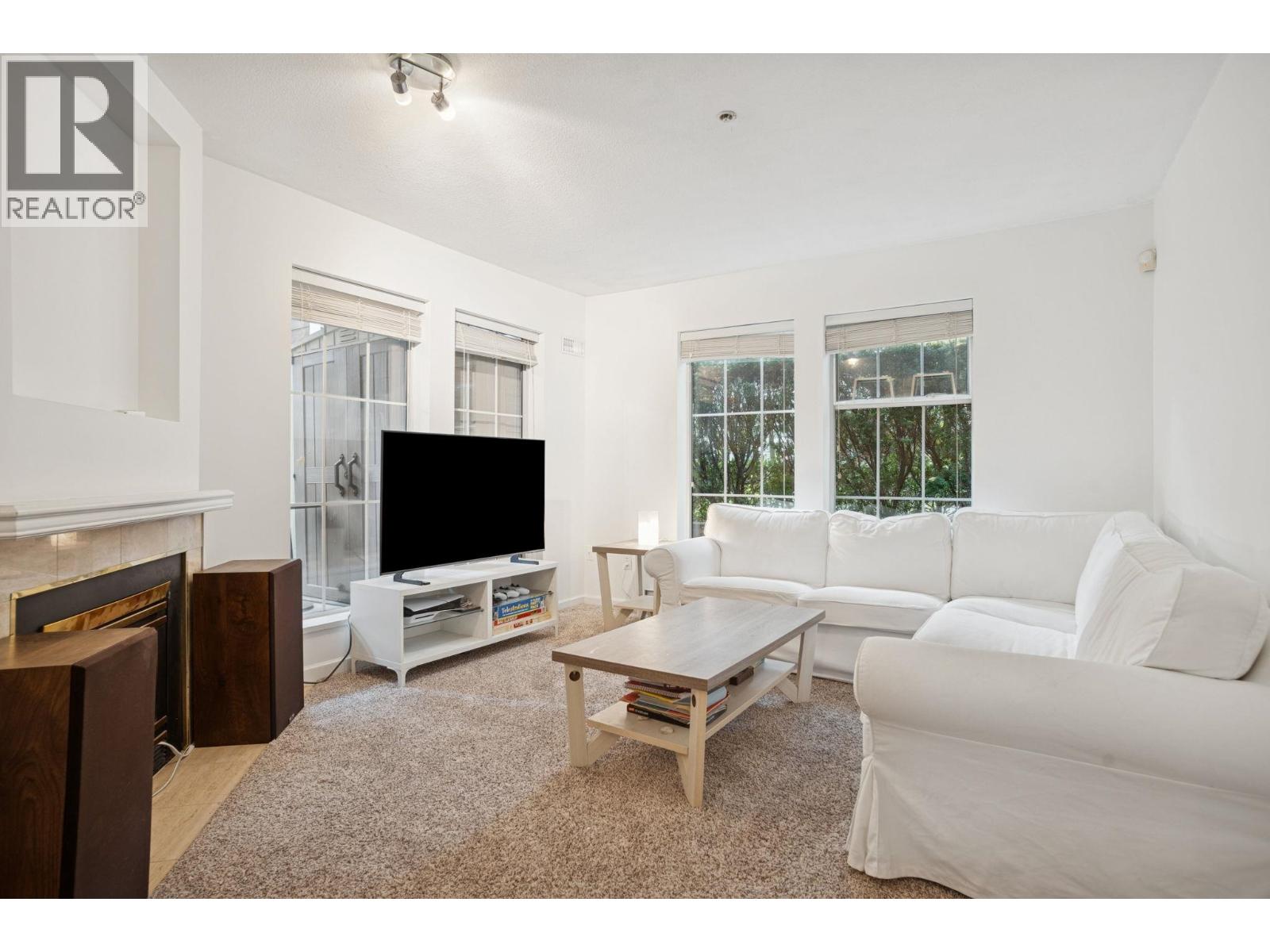 102 1199 Westwood Street, Coquitlam, British Columbia  V3B 7P6 - Photo 2 - R3130842