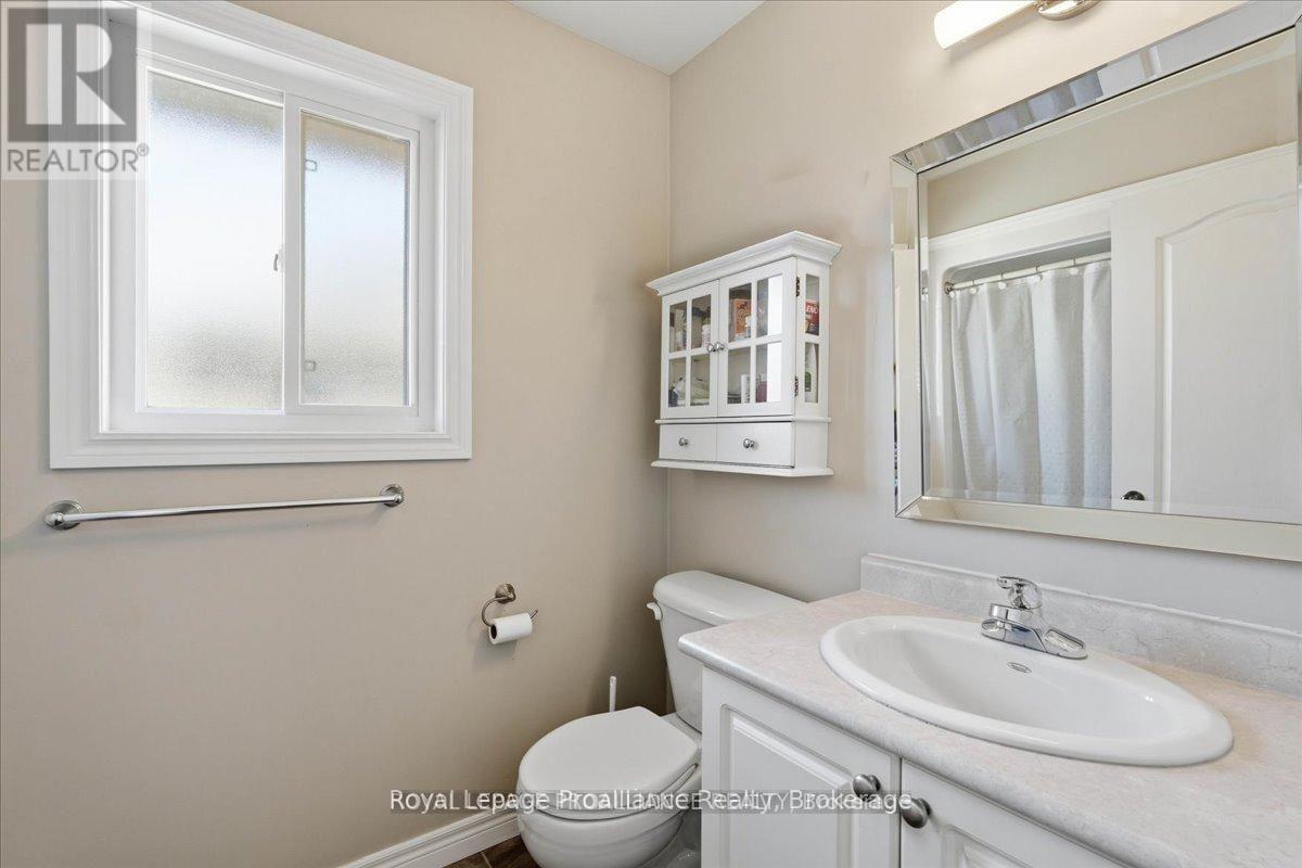 108 Parkview Heights, Quinte West, Ontario  K8V 0A3 - Photo 26 - X13228684