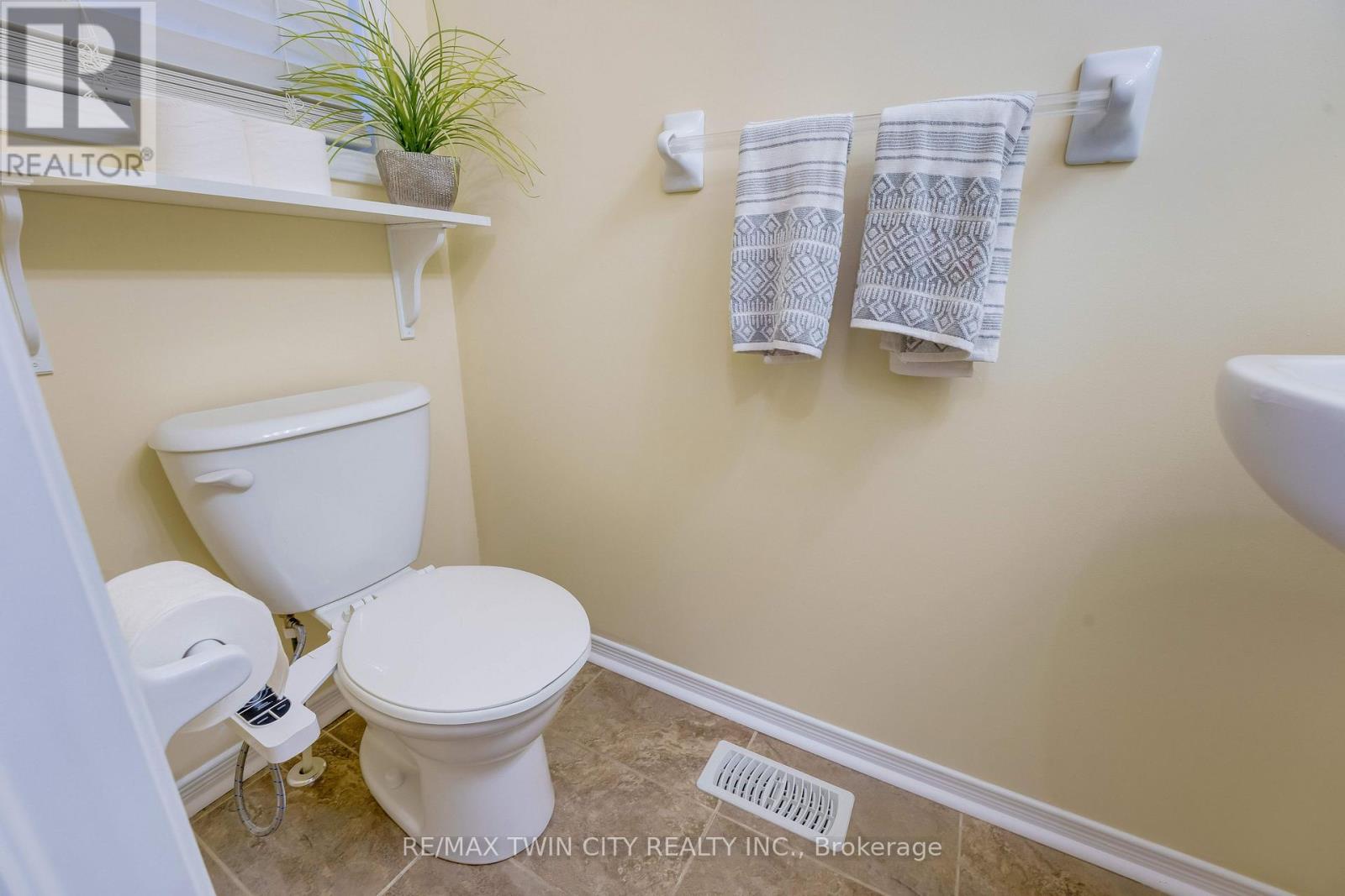 538 Beaumont Crescent, Kitchener, Ontario  N2A 0A9 - Photo 15 - X13228136