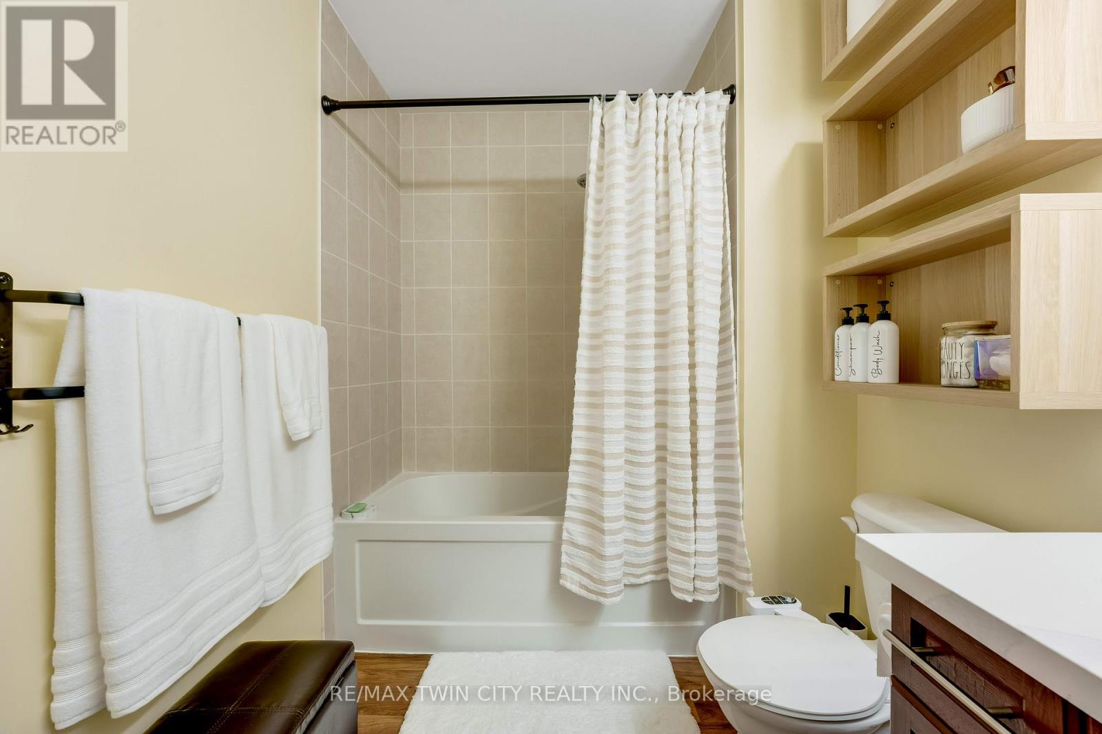 538 Beaumont Crescent, Kitchener, Ontario  N2A 0A9 - Photo 23 - X13228136
