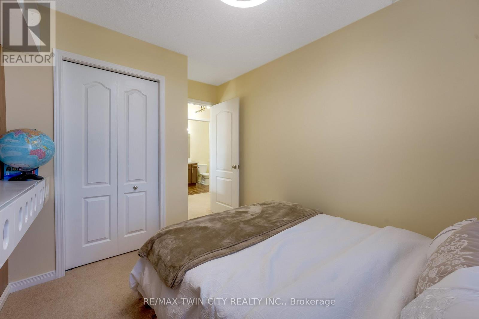 538 Beaumont Crescent, Kitchener, Ontario  N2A 0A9 - Photo 34 - X13228136