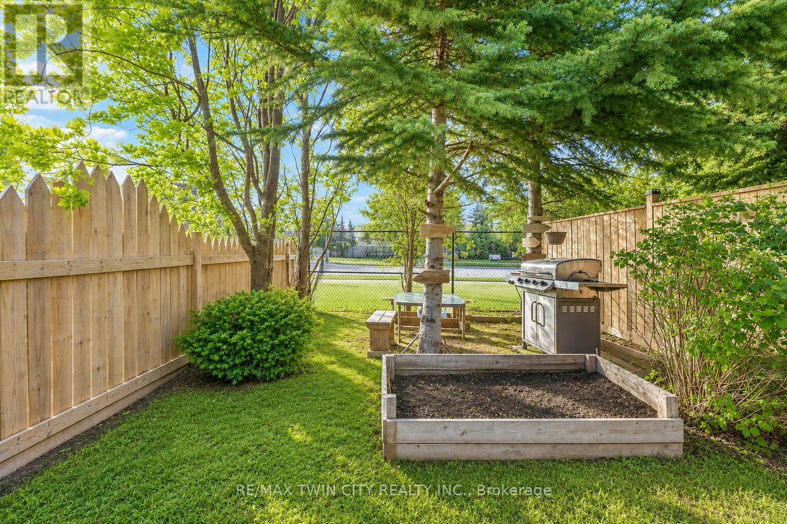 538 Beaumont Crescent, Kitchener, Ontario  N2A 0A9 - Photo 44 - X13228136