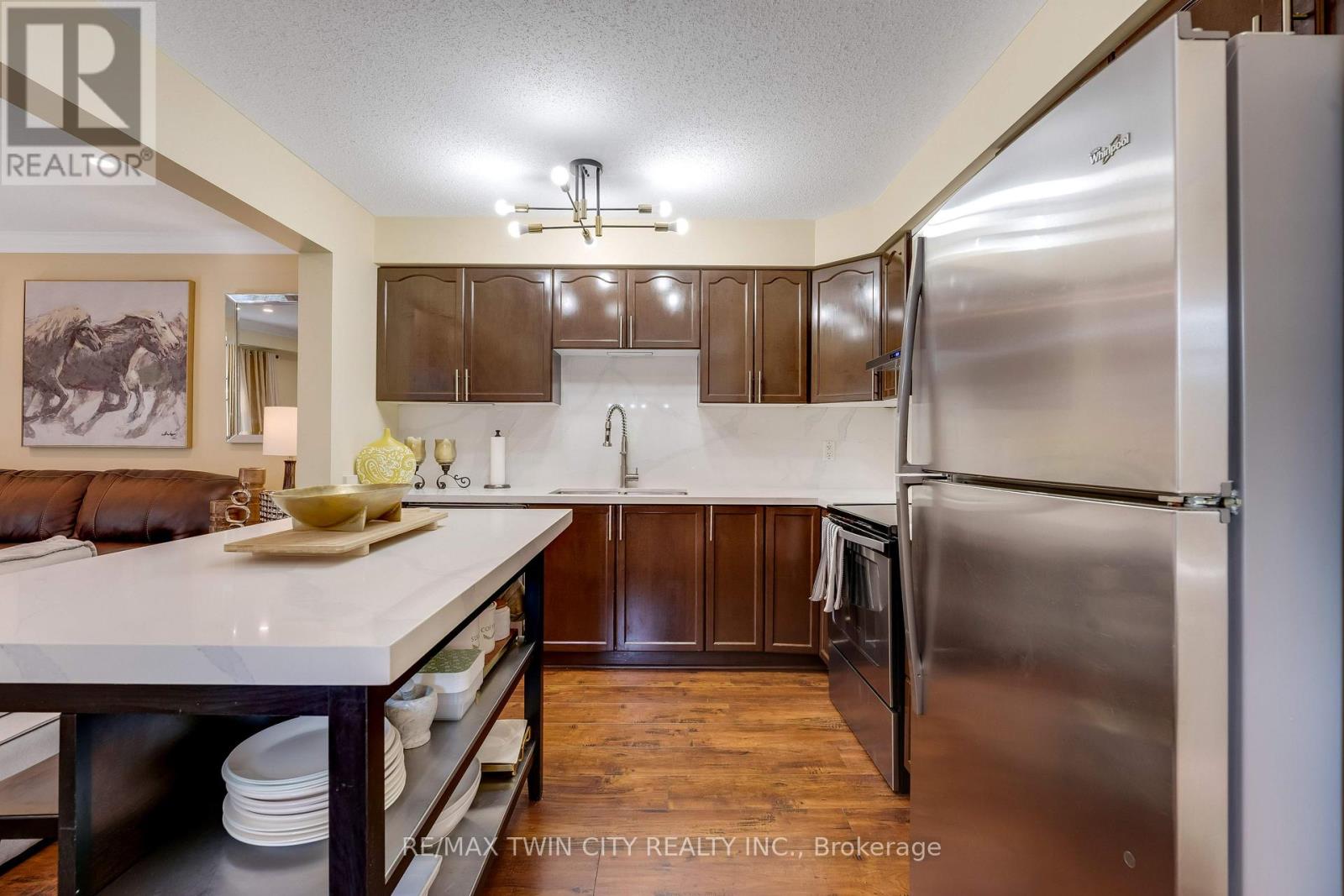 538 Beaumont Crescent, Kitchener, Ontario  N2A 0A9 - Photo 5 - X13228136