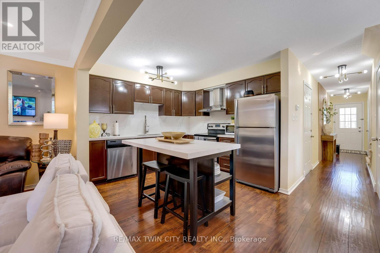 538 Beaumont Crescent, Kitchener, Ontario  N2A 0A9 - Photo 6 - X13228136