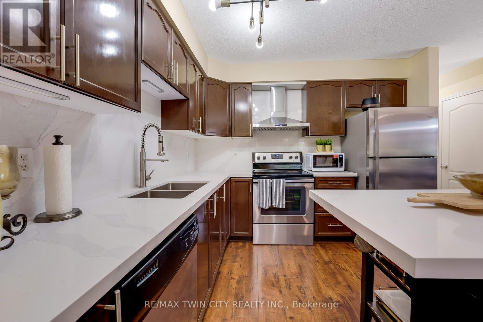 538 Beaumont Crescent, Kitchener, Ontario  N2A 0A9 - Photo 9 - X13228136