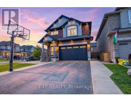 17 NARBONNE CRESCENT, Hamilton, Ontario