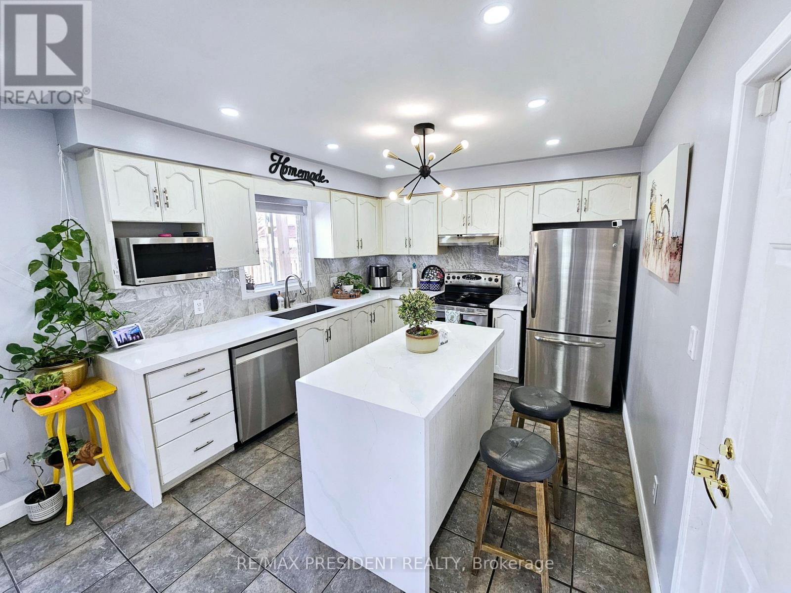 32 Algonquin Road, Woodstock, Ontario  N4T 1R8 - Photo 10 - X13228388