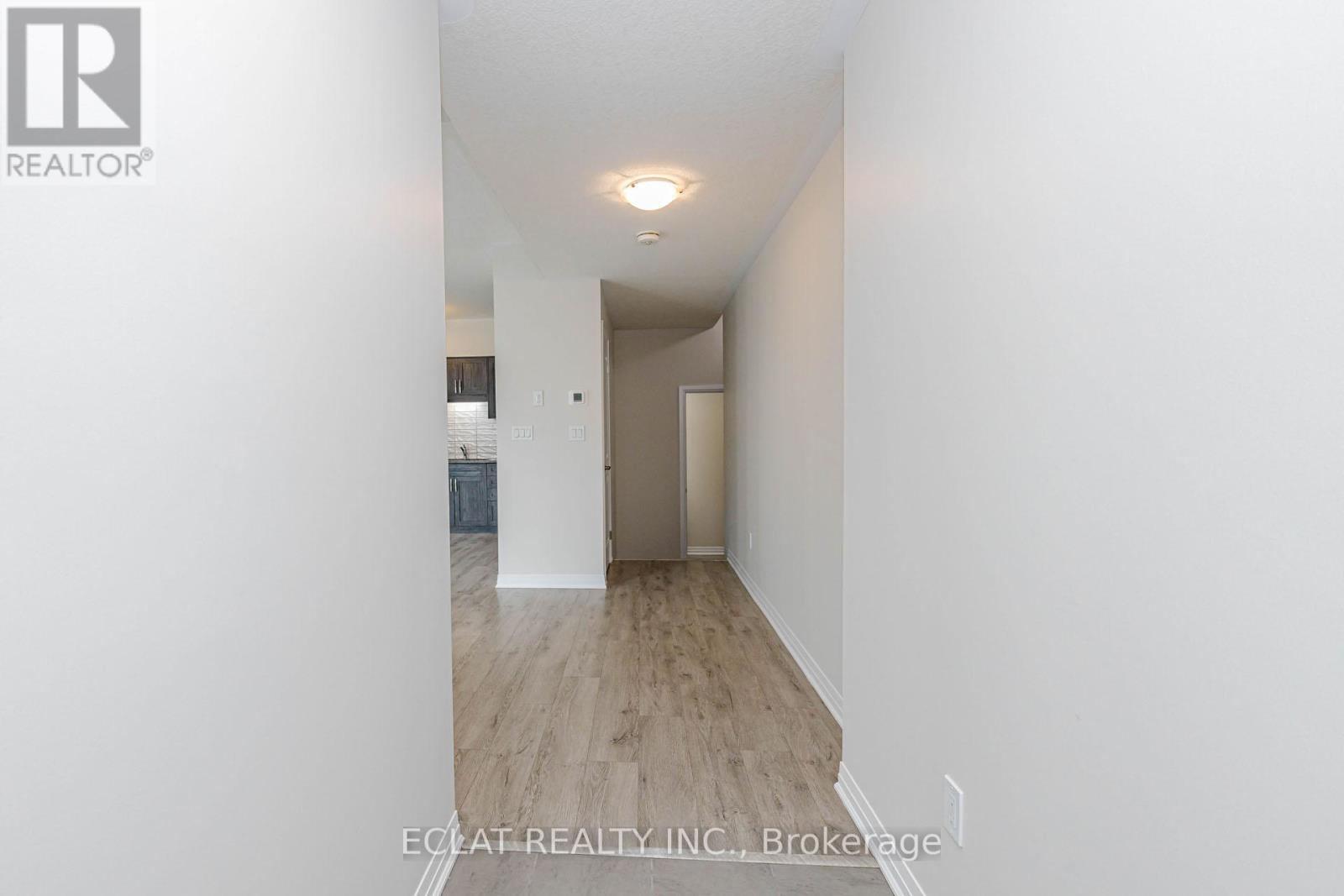 36 Vitality Drive, Kitchener, Ontario  N2R 0R7 - Photo 4 - X13228514