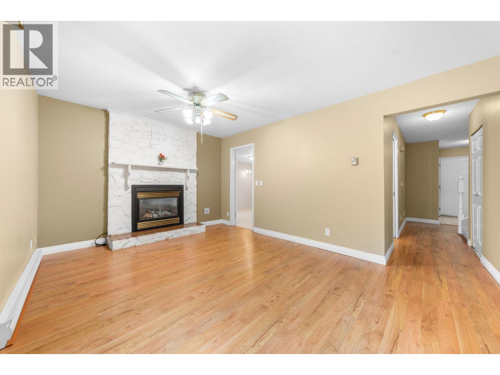 1048 Lombardy Drive, Port Coquitlam, British Columbia  V3B 5P5 - Photo 8 - R3130829