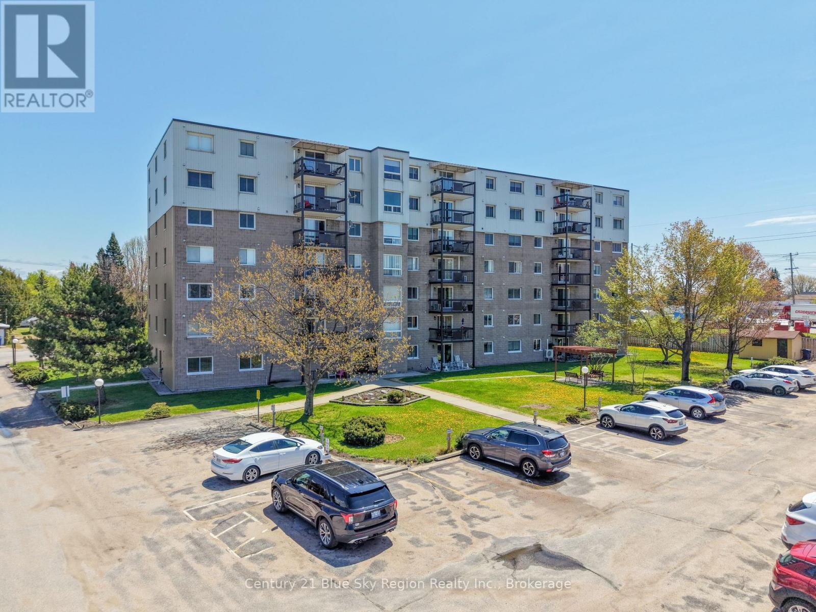 602 - 935 Stockdale Road, North Bay, Ontario P1B 9L7 - Photo 1 - X13193032
