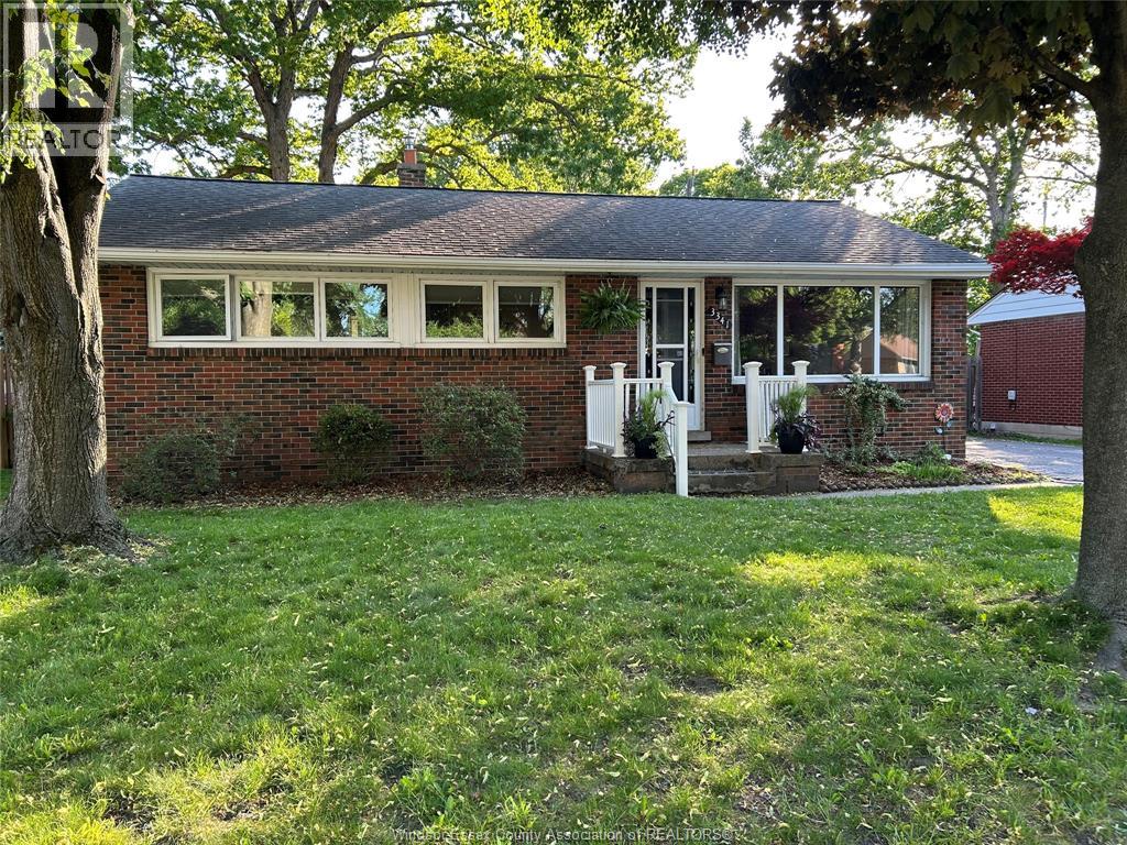 3341 Mark Avenue, Windsor, Ontario  N9E 2X2 - Photo 2 - 26012593