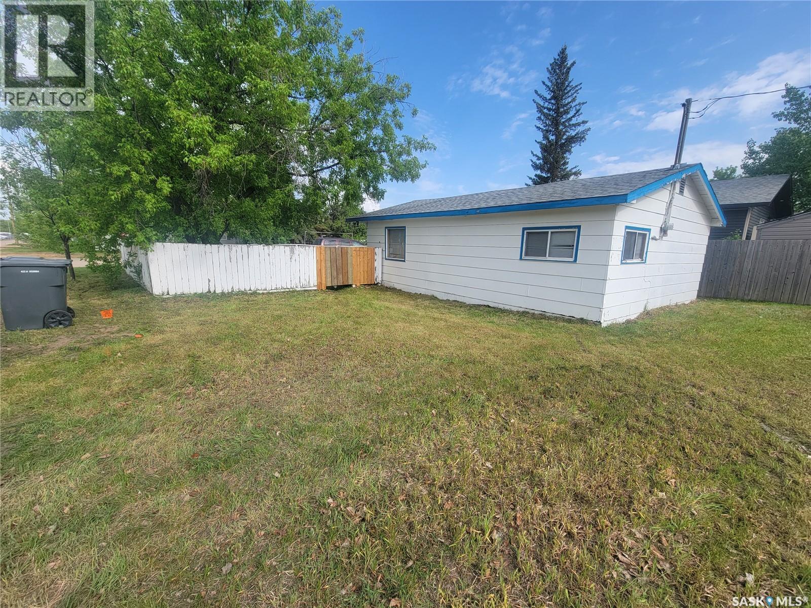 1010 Sylvan Street, Cochin, Saskatchewan  S0M 0L0 - Photo 3 - SK037783