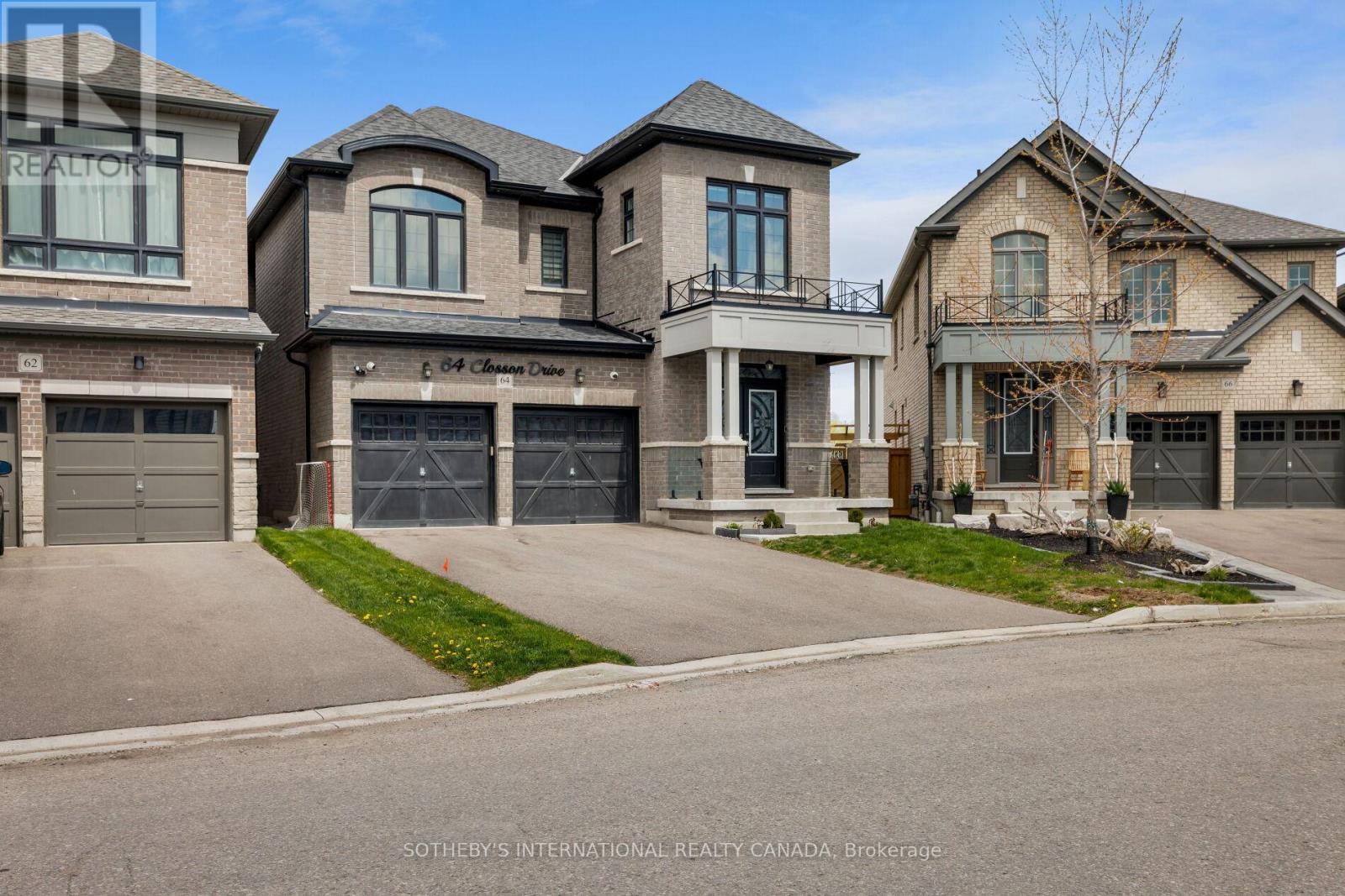 64 Closson Drive, Whitby, Ontario  L1P 0M9 - Photo 2 - E13115276