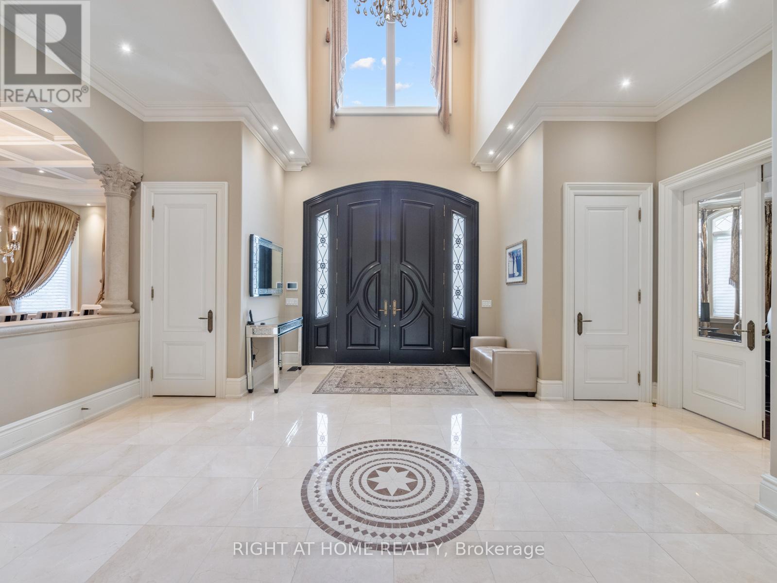 100 Rocmary Place, Vaughan, Ontario  L4L 8Z1 - Photo 4 - N13225422