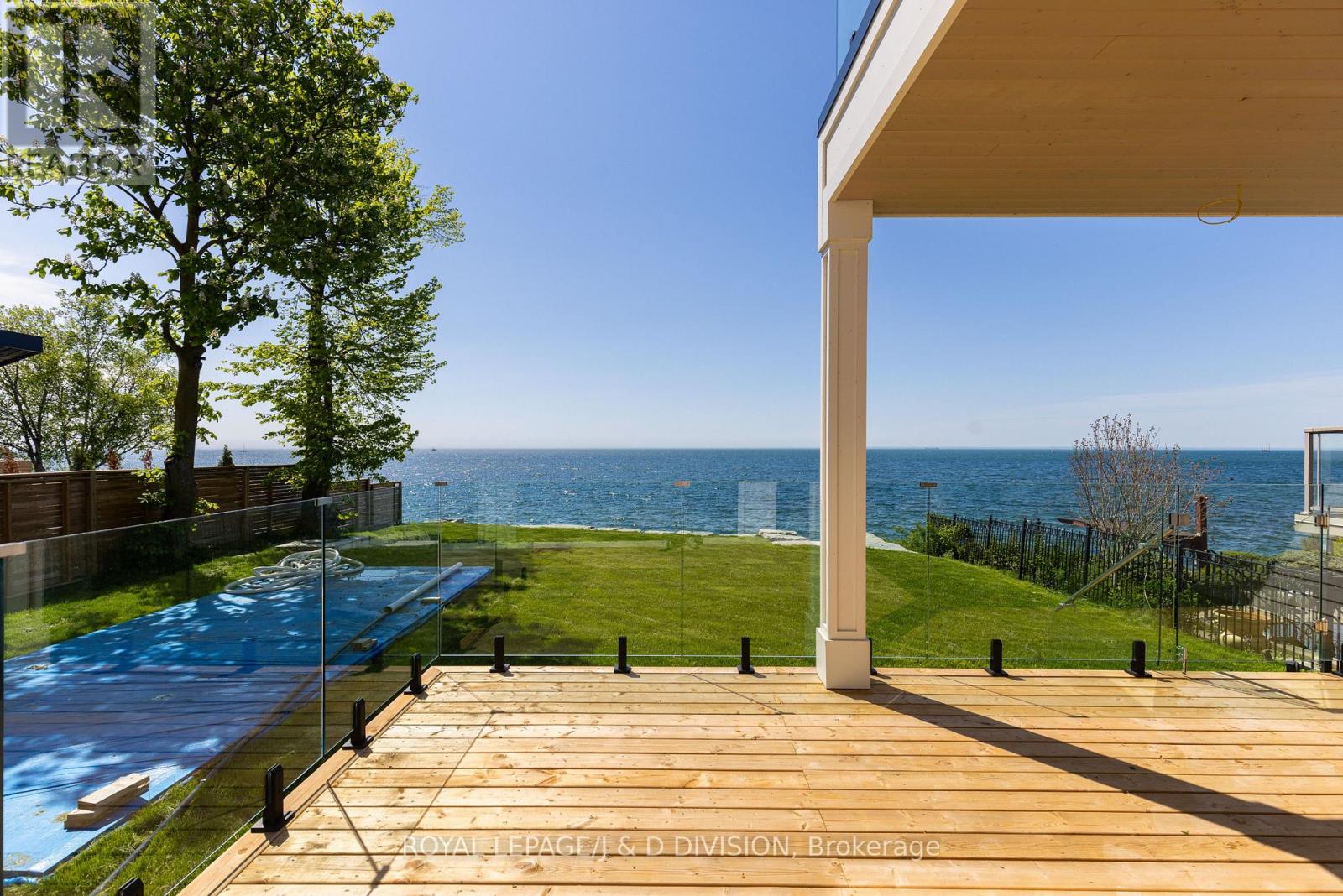 99 Lake Promenade, Toronto, Ontario  M8W 1A2 - Photo 4 - W13225230